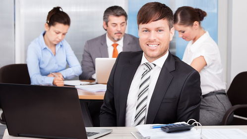 朋友与亲戚，谁更值得信赖？——从企业营销策划视角看人际信任